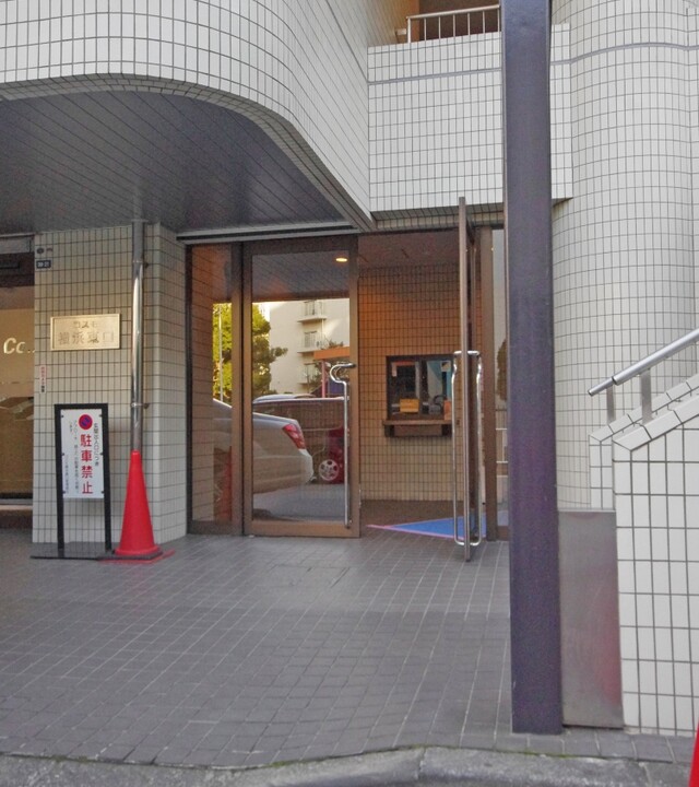 コスモ横浜東口(エントランス)