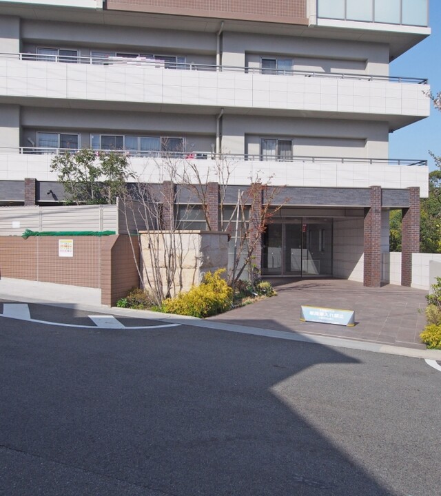 ワコーレ神戸岡場ステーションマークス(アプローチ)