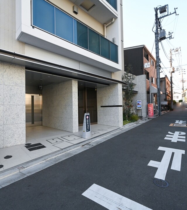 Ｂｒｉｌｌｉａ　東中野　Ｓｔａｔｉｏｎ　Ｆｒｏｎｔ(アプローチ)