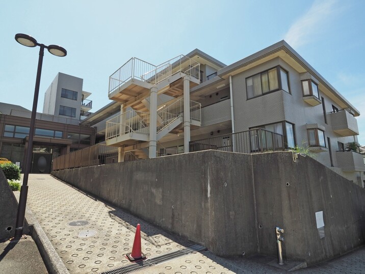 ファミール金沢文庫