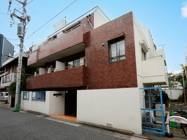 スカイコート新宿