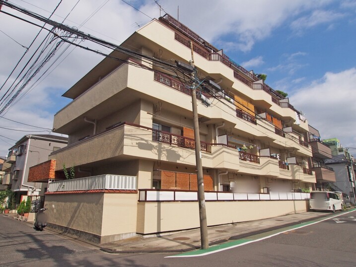 プレミス栄町