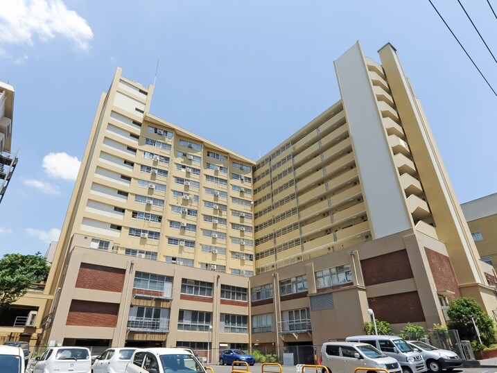 たまプラーザ駅前分譲共同住宅