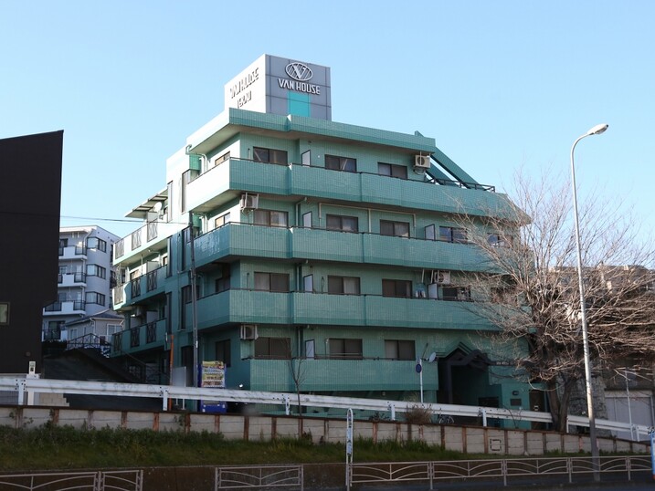 ヴァンハウス寺尾
