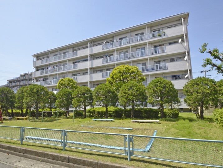 栄和団地