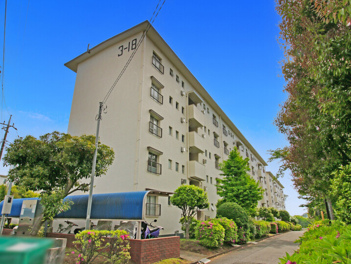 左近山団地３街区１８号棟