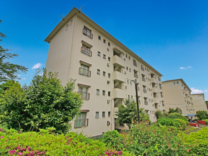 左近山団地３街区７号棟