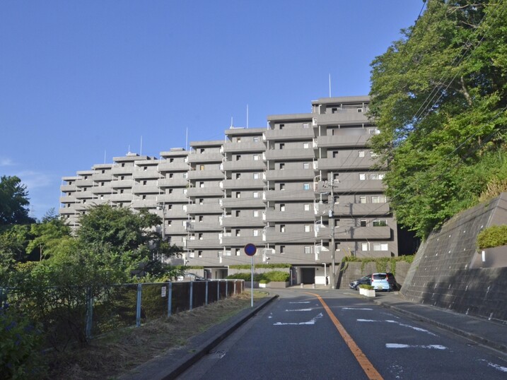 港南台コートハウス２号棟