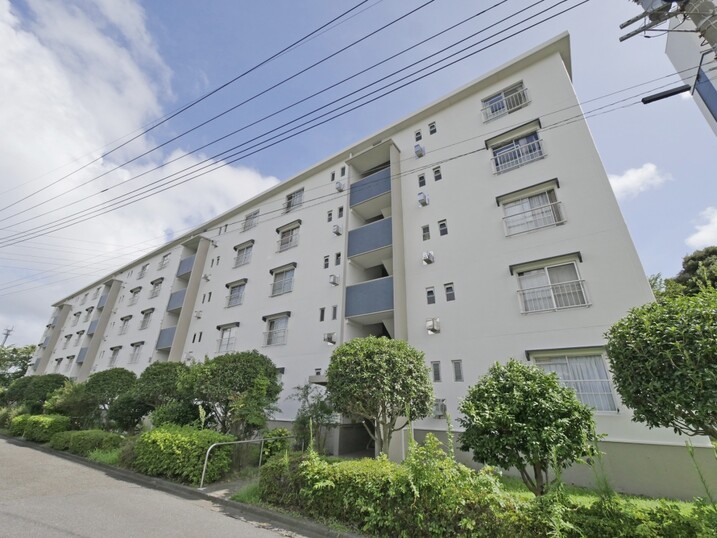 六浦台団地７号棟