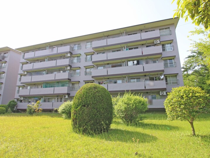 左近山団地６街区１０号棟