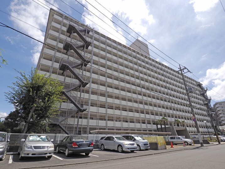 根岸ハイツ１号棟