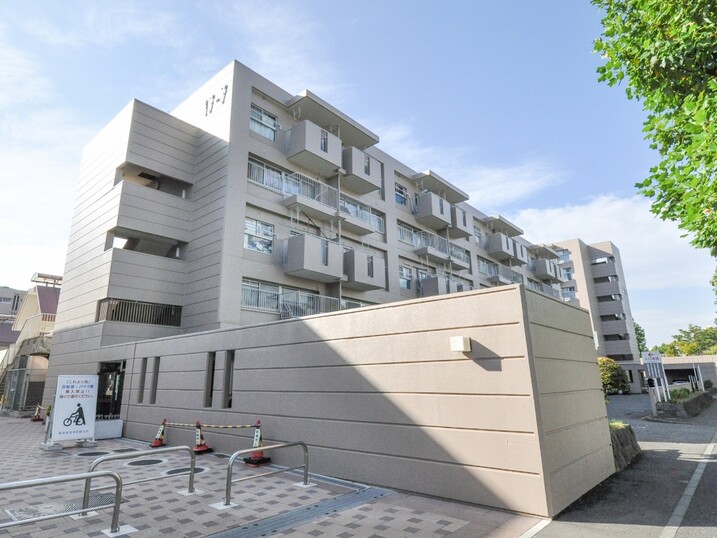 さざなみ団地７号棟