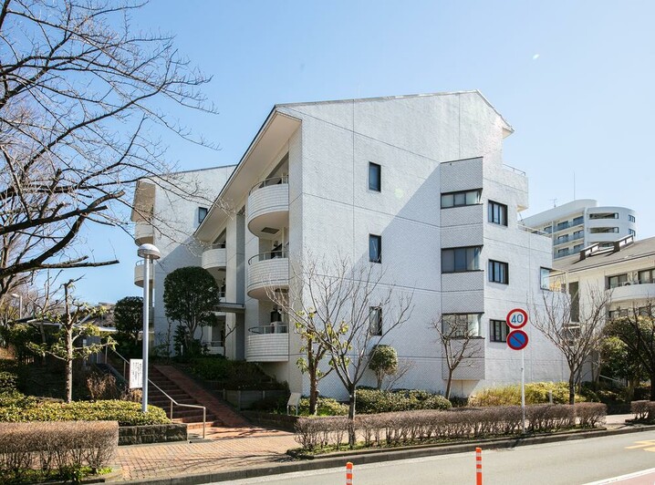 ニューシティ東戸塚クレール丘の街３号棟