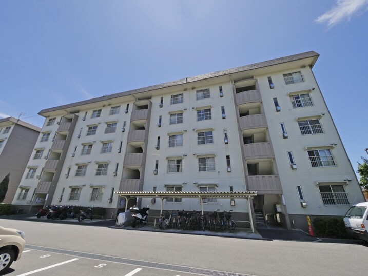 新桜ヶ丘ハイツ１号棟