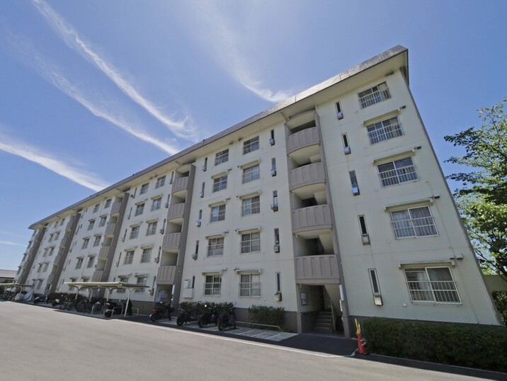 新桜ヶ丘ハイツ４号棟