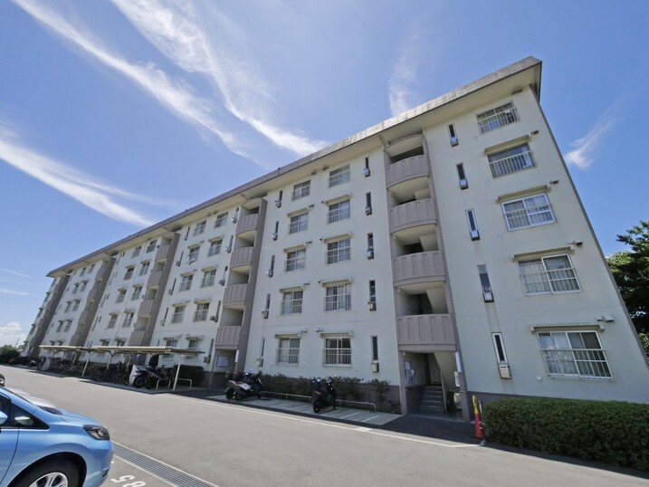 新桜ヶ丘ハイツ５号棟