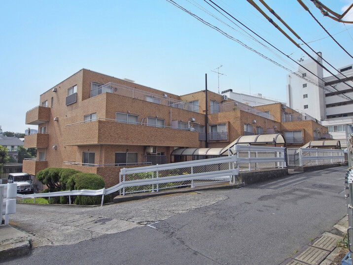 ラミアール富ヶ谷