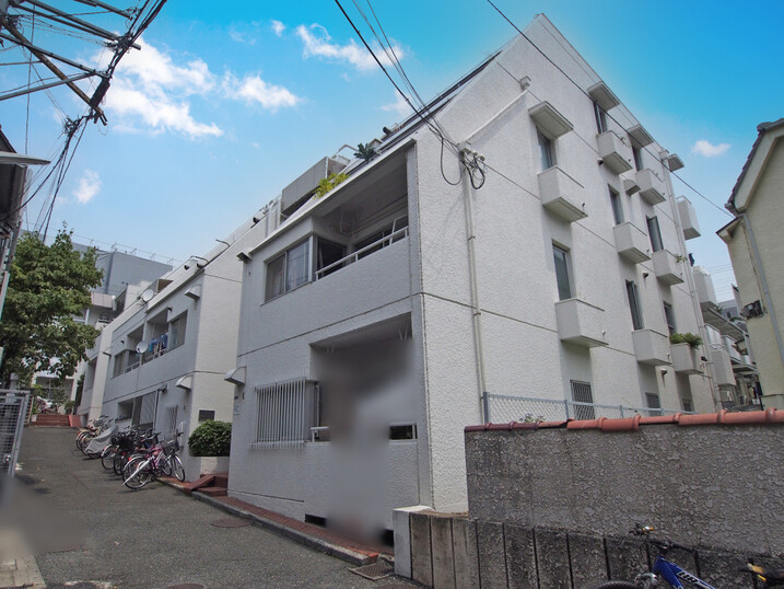 マック新宿コート