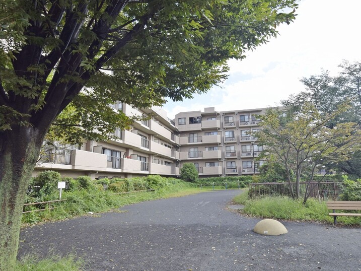 ライフヒルズ小机