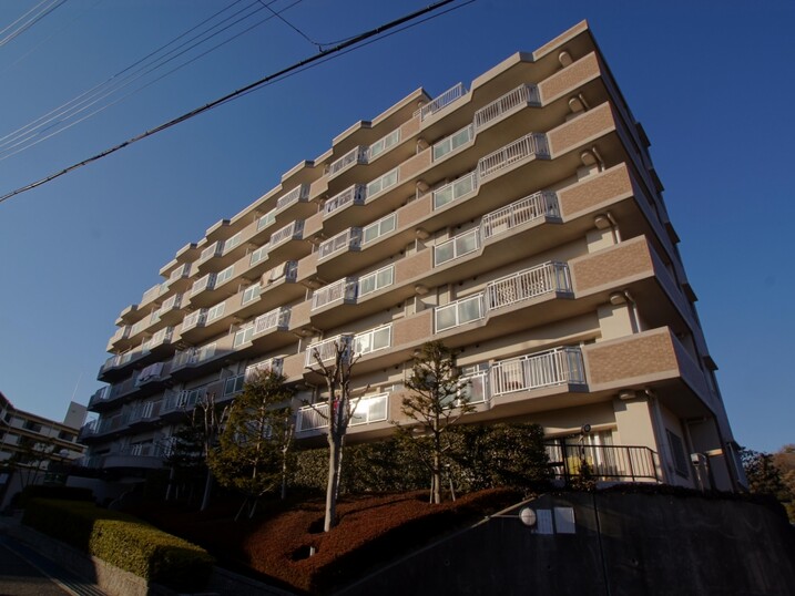 ファミーユ鈴蘭台友が丘