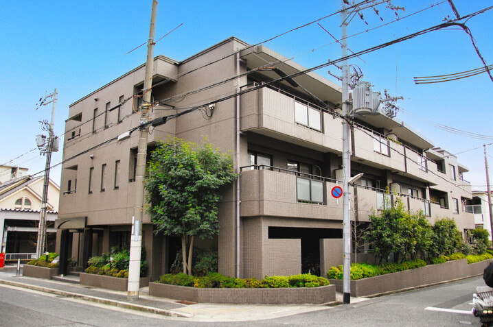 ファミール岡本