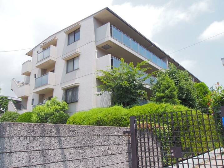ファミーユ住吉牛神前北