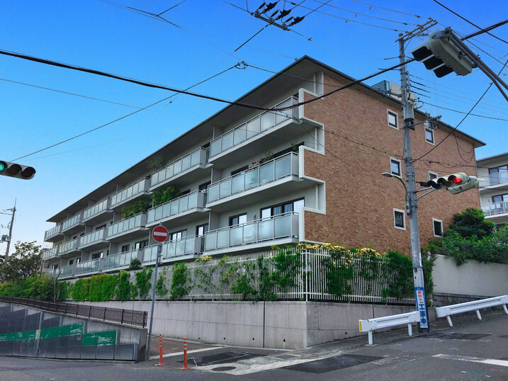 メゾン岡本