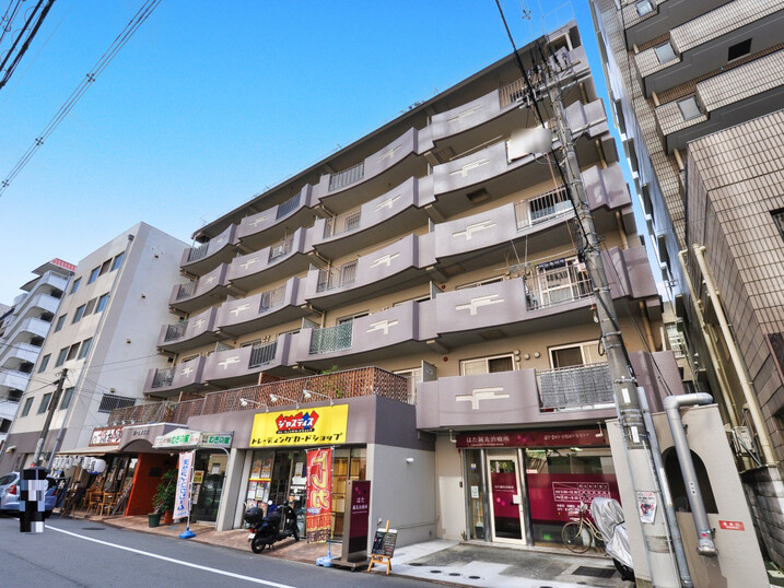 カーサ東三国