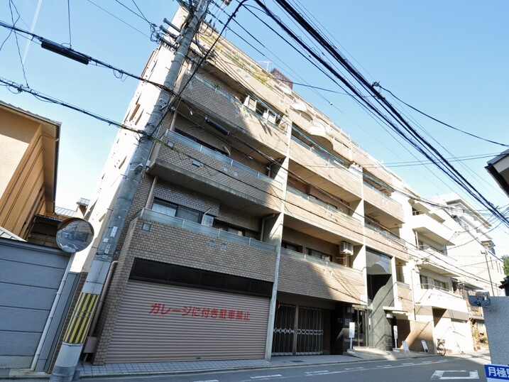 フォルム二条城東