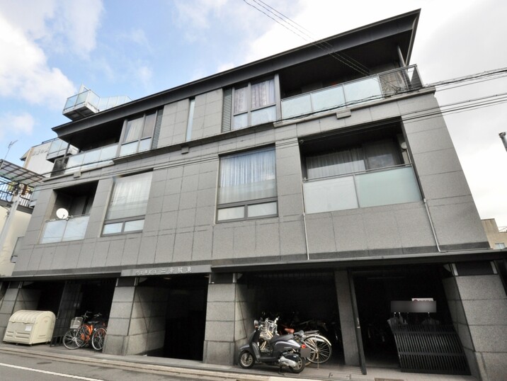 ヴェルビュ二条城東