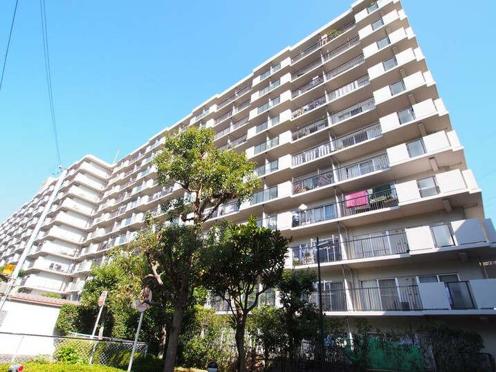 サンハイツ逆瀬川