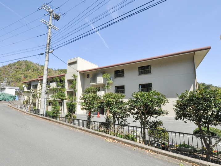 テラスハイツ鳴滝