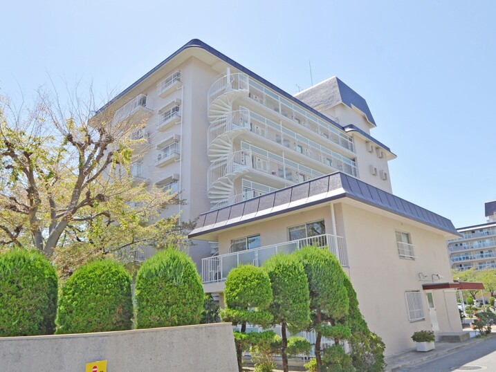 日商岩井箕面ハイツＣ棟