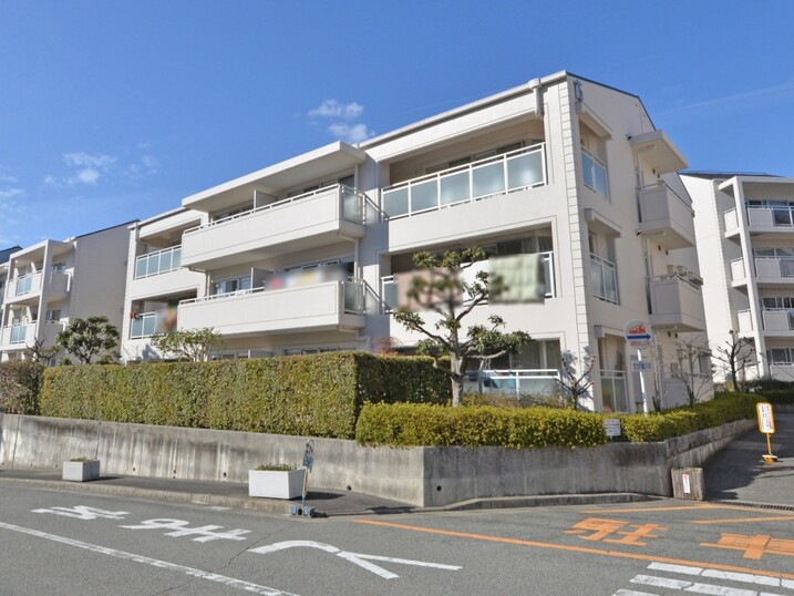 ソリステ神戸藤原台１５号棟