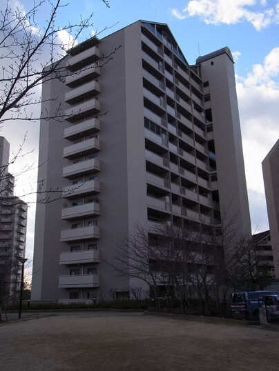 阪急ヒルズコート高槻２番館