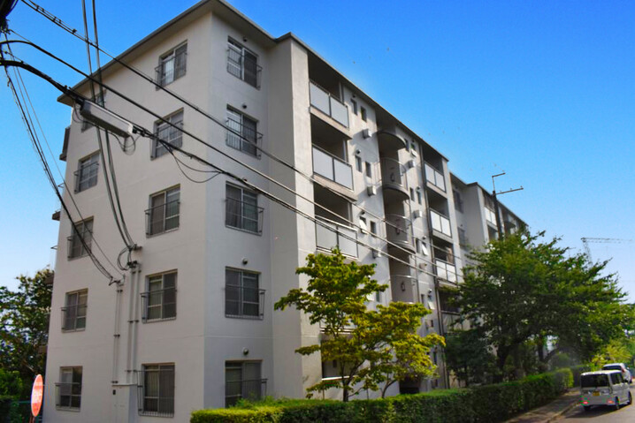 高槻塚原台ハイツ１号棟