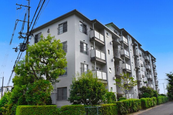高槻塚原台ハイツ４号棟