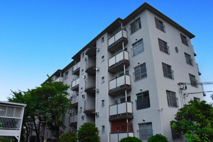 高槻塚原台ハイツ６号棟