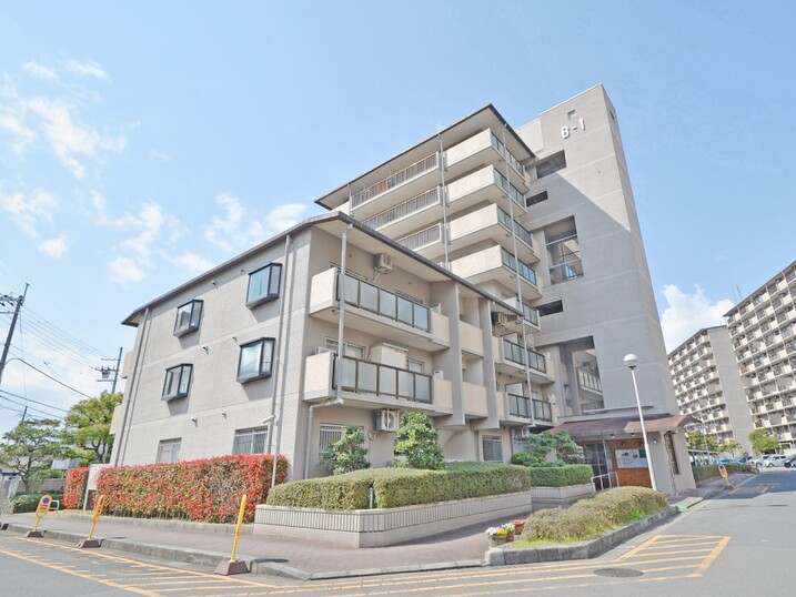 ユニライフ山崎１号棟