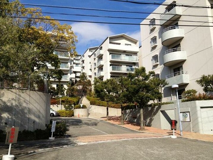 日商岩井芦屋ガーデンヒルズＢ棟