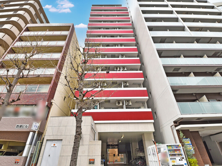 赤いマンション江坂