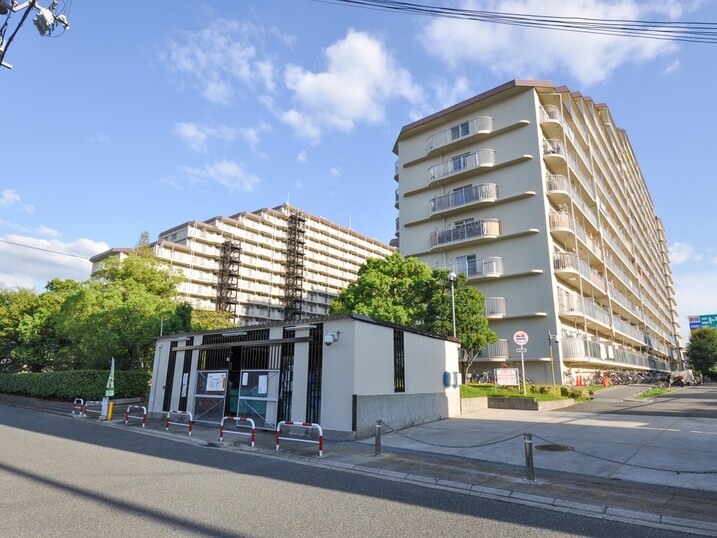 八戸ノ里ニュースカイハイツ