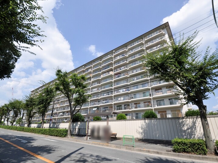 ローレルハイツ茨木総持寺２号棟