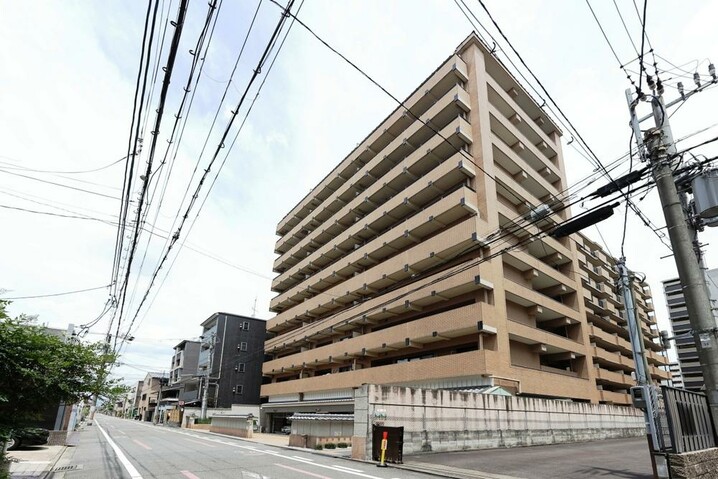 コスモ二条城東