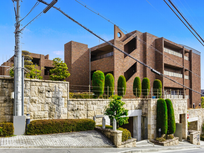 ファミールグラン雲雀丘
