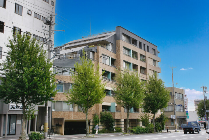 イーグルコート衣笠