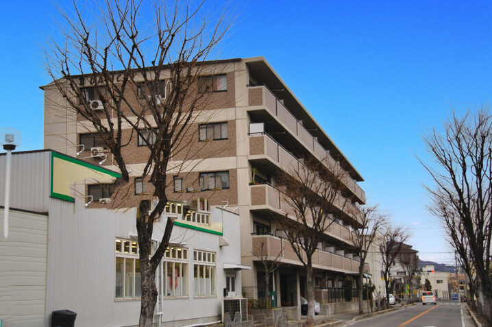 コンドミニアム伊丹バラ公園