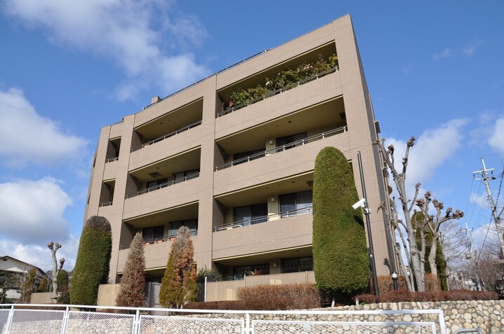 ファミール花屋敷