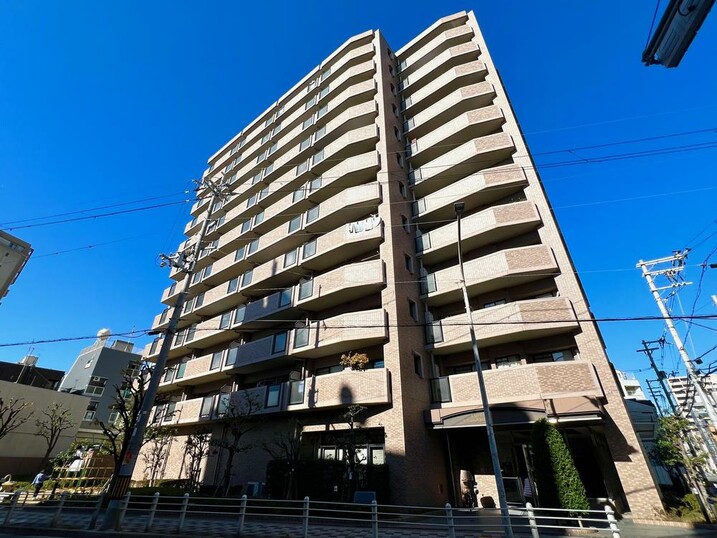 ルイシャトレ塚本駅前