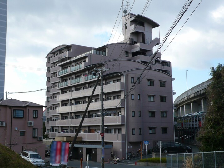 ラウンドスクエア吹田青葉丘